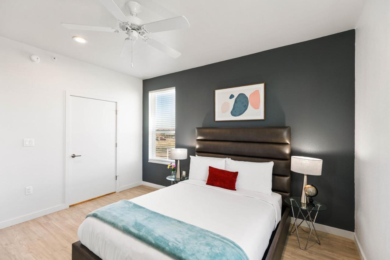 Flatz432 Apartments By Barsala Midland Esterno foto