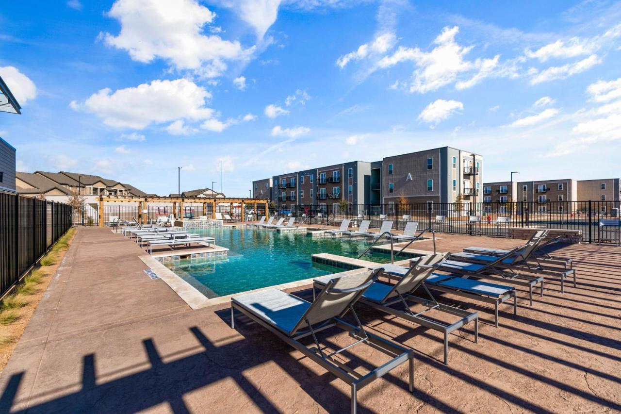 Flatz432 Apartments By Barsala Midland Esterno foto