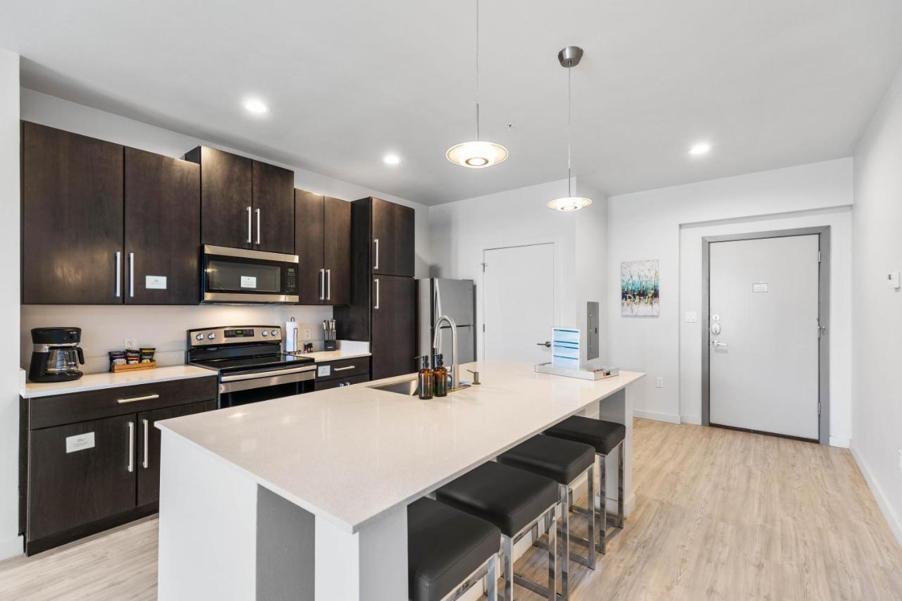 Flatz432 Apartments By Barsala Midland Esterno foto
